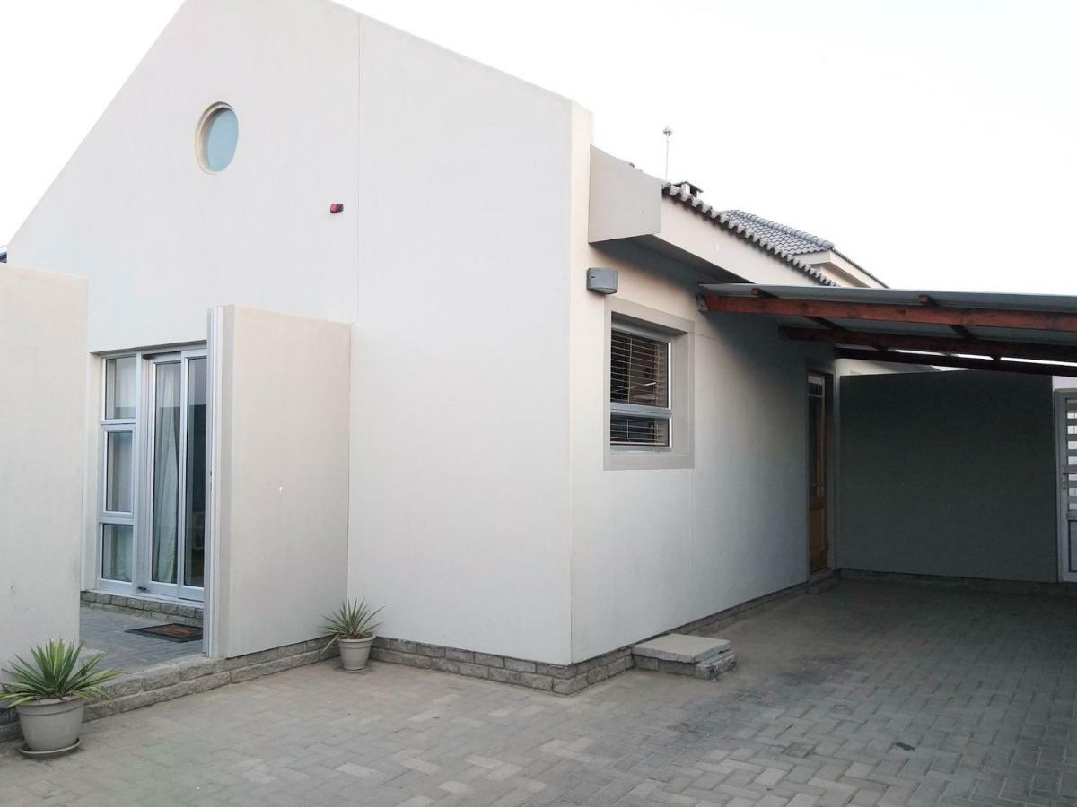 Acacia Four Seven Self-Catering Apartment Swakopmund Exterior foto